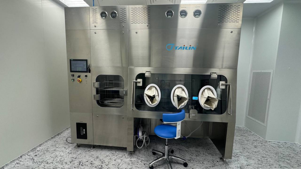 Запущенный изолятор Tailin HTY-1650G3 для тестирования на стерильность